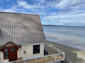 WhidbeyBeachHouse, an Oceanfront Getaway on a Private Beach